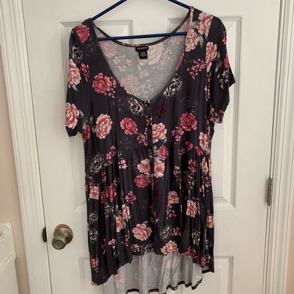 Torrid Babydoll Hi-Lo Floral Top 1